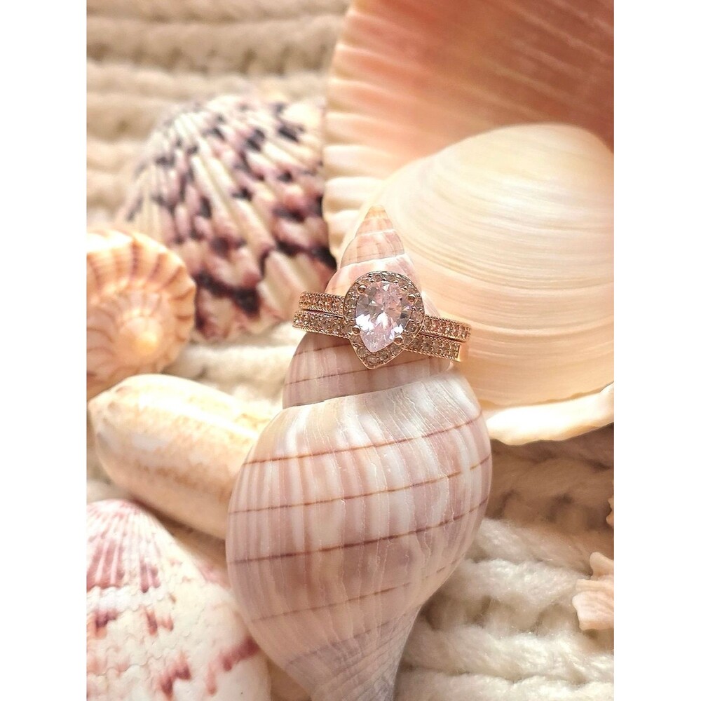 💎NEW💎 ROSE GOLD SIMULATED DIAMOND HALO RING SET - Picture 6 of 11
